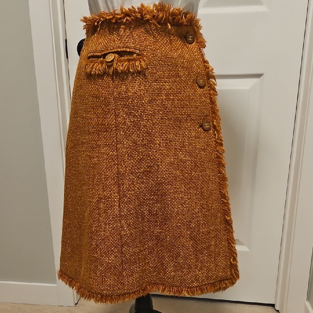 CHANEL Fringe Tweed Skirt